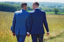 Γάμος ομοφύλων: Αλλάζουν οι ληξιαρχικές πράξεις γέννησης και γάμου