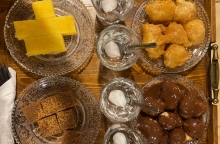 Τα γλυκά στο Ζεμπερέκι