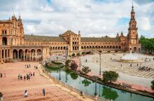 Ισπανία: Η δημοτική αρχή της Σεβίλλης σχεδιάζει να χρεώνει εισιτήριο σε όσους θέλουν να επισκεφθούν τη διάσημη πλατεία της.