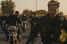 Κυκλοφόρησε το νέο τρέιλερ της ταινίας «The Bikeriders» με τους Όστιν Μπάτλερ, Τζόντι Κόμερ και Τομ Χάρντι - Η ιστορία μιας λέσχης μοτοσικλετιστών. 