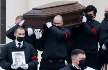 Ρωσία - κηδεία Ναβάλνι: Χιλιάδες υποστηρικτές του συγκεντρώθηκαν στην εκκλησία για τη νεκρώσιμη ακολουθία. 