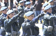 Γυναίκες στο στρατό: Οι αλλαγές που φέρνει ο Δένδιας