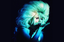 Ο Μίνως Θεοχάρης για το μιούζικαλ «Hedwig and the Angry Inch»