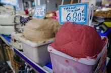 Ταραμάς μέσα σε μπολάκια ενόψει Σαρακοστής