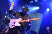 Τάσος Σκούρας: Συνέντευξη με τον blues κιθαρίστα