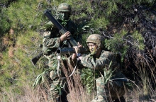 Υπουργείο Άμυνας: Δεν θα συμμετάσχουν Έλληνες σε στρατιωτικές επιχειρήσεις των ΗΠΑ ή στην Ουκρανία