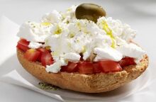 Πού θα βρεις την καλύτερη ξινομυζήθρα Κρήτης στην Αθήνα 