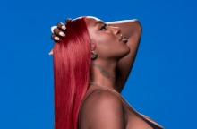 Aya Nakamura: Οι ρατσιστικές επιθέσεις που δέχθηκε η γαλλίδα pop star