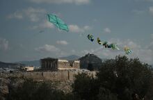 «Κούλουμα» στην Αθήνα - Χαρταετοί γέμισαν τον ουρανό της πρωτεύουσας