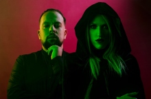 Saturday Night Satan: Ο Δημήτρης Κότσης και η Kate Soulthorn μιλούν για το πρώτο άλμπουμ του occult rock σχήματος.