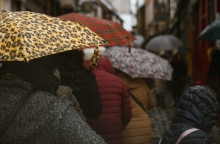 Καιρός αύριο: Συννεφιά και λασποβροχές την Τρίτη