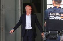 Λουίς Ρουμπιάλες: Η εισαγγελία ζητά φυλάκιση 2 ετών και 6 μηνών για τον πρώην πρόεδρο της ισπανικής ομοσπονδίας ποδοσφαίρου. 