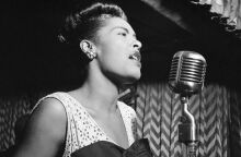 Μπίλι Χόλιντεϊ: Σαν σήμερα 7 Απριλίου το 1915 γεννήθηκε η θρυλική τραγουδίστρια της τζαζ και των μπλουζ - Οι μουσικοί θρίαμβοι και οι προσωπικές τραγωδίες της. 