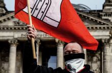 Γερμανία: Πάνω από 1.000 ακροδεξιοί εξτρεμιστές έχουν άδεια οπλοφορίας - Ποιοι είναι οι «Πολίτες του Ράιχ» που απορρίπτουν τη νομιμότητα του κράτους.