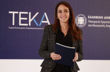 Δόμνα Μιχαηλίδου: «Αυξημένο στα 415 ευρώ το δώρο του Πάσχα - Παράνομοι όσοι δεν το καταβάλουν» - Συνέντευξη της υπουργού Εργασίας και Κοινωνικής Ασφάλισης