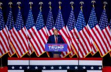 ΗΠΑ: Ο Ντόναλντ Τραμπ λέει ότι οι πολιτείες θα πρέπει να αποφασίζουν σχετικά με τους νόμους για την άμβλωση - Απέφυγε να αναφερθεί σε ομοσπονδιακή απαγόρευση.