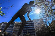 Στιγμιότυπο από την Αθήνα με καλοκαιρία