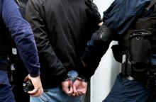 Θεσσαλονίκη: Στη φυλακή 30χρονος για επαναλαμβανόμενα περιστατικά ενδοοικογενειακής βίας - Απέδωσε σε μέθη την κακοποιητική συμπεριφορά του.