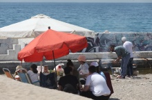 Κυριακή του Πάσχα και ψήσιμο στην παραλία