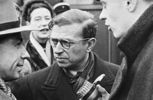 O Ζαν Πολ Σαρτρ στο Βερολίνο το 1948. Ο Γάλλος φιλόσοφος και συγγραφέας πέθανε σαν σήμερα το 1980 