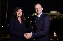 Χάρης Δούκας: Συνάντηση του δημάρχου Αθηναίων με τη δήμαρχο Παρισιού, Αν Ινταλγκό - «Οι αξίες της ειρήνης και της αδελφοσύνης είναι πιο επίκαιρες από ποτέ»