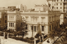 Το Μουσείο Μπενάκη φωτογραφημένο την εποχή των εγκαινίων του, στις 22 Απρίλιου 1931