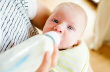 Βρεφικό γάλα: Προσφυγή στο ΣτΕ για το πλαφόν στο περιθώριο κέρδους - «Αυθαίρετες και κατώτερες του κόστους παραγωγής και διάθεσης»