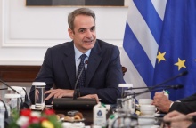 Ο Κυριάκος Μητσοτάκης κατά τη διάρκεια συνεδρίασης του Υπουργικού Συμβουλίου
