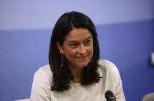 Η υπουργός Εσωτερικών, Νίκη Κεραμέως