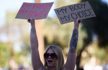 ΗΠΑ: Η κυβερνήτρια της Αριζόνα καταργεί τον νόμο του 1864 που απαγόρευε την άμβλωση - Εγκρίθηκε από τη Γερουσία το κείμενο. 