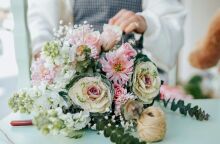 Ποιοι γιορτάζουν σήμερα 7 Μαΐου 2024. Το εορτολόγιο της Athens Voice σου τους θυμίζει. Μην ξεχάσεις να τους δώσεις τις καλύτερες ευχές σου!