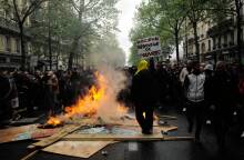 Η βία στους δρόμους και το επαναστατικό της άλλοθι