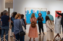 "Αστυγραφία, Η ζωή της πόλης τις δεκαετίες 1950-1970": ξενάγηση στην έκθεση της ΕΠΜΑΣ από την Συραγώ Τσιάρα