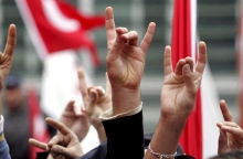 Le Figaro: Δημοσίευμα κάνει λόγο για αναζωπύρωση της δράσης των Γκρίζων Λύκων στη Γαλλία