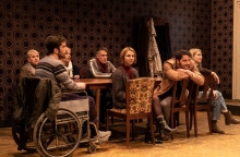 Κερδίστε 15 διπλές προσκλήσεις για την πρεμιέρα της θεατρικής παράστασης «Σ’ εσάς που με ακούτε»