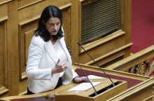 Η υπουργός Εσωτερικών, Νίκη Κεραμέως