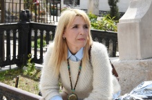 Η δημοσιογράφος Ρένα Κουβελιώτη