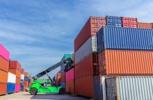 Κοντέινερ και φορτωτής