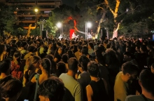 Voice 102.5: Μία μαγική βραδιά με Billie Kark και Alkyone στην Πλατεία δεξαμενής