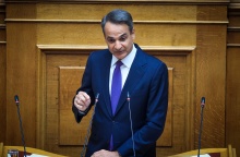 Ο Κυριάκος Μητσοτάκης στο βήμα της Βουλής