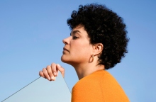 Nana Rashid: Η μουσική είναι ο τόπος όπου μπορούμε να συναντηθούμε