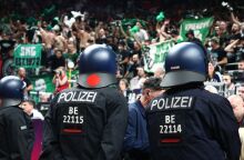 Final Four 2024: Συμπλοκές οπαδών Παναθηναϊκού και Ολυμπιακού στο Βερολίνο λίγο πριν τον τελικό της Euroleague - Πώς ξέσπασαν τα επεισόδια.