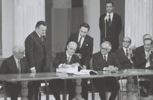 45 χρόνια από την υπογραφή της Συνθήκης Ένταξης της Ελλάδας στην τότε ΕΟΚ - Το μήνυμα του Νίκου Δένδια: Κορυφαία επιλογή του Κωνσταντίνου Καραμανλή