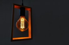 Αναμμένη λάμπα