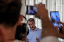 Ο πρωθυπουργός Κυριάκος Μητσοτάκης περιοδεύει στο Ηράκλειο της Κρήτης