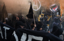 Πορεία διαδηλωτών του ακροδεξιού φάσματος στη Φρανκφούρτη