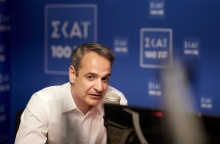 Ο Κυριάκος Μητσοτάκης στον ραδιοθάλαμο του ΣΚΑΪ