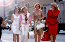 Sex and the City: Σαν σήμερα 6 Ιουνίου ξεκίνησε η προβολή της σειράς που έφερε που έφερε τηλεοπτική «επανάσταση» 