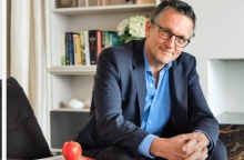 O 67χρονος παρουσιαστής του BBC, Michael Mosley