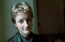 Sarah Kane: Ποια ήταν η σημαντική αγγλίδα θεατρική συγγραφέας - Το βιβλίο «Άπασα» περιλαμβάνει τις μεταφράσεις όλων των έργων της από τον Αντώνη Γαλέο (Κάπα Εκδοτική).